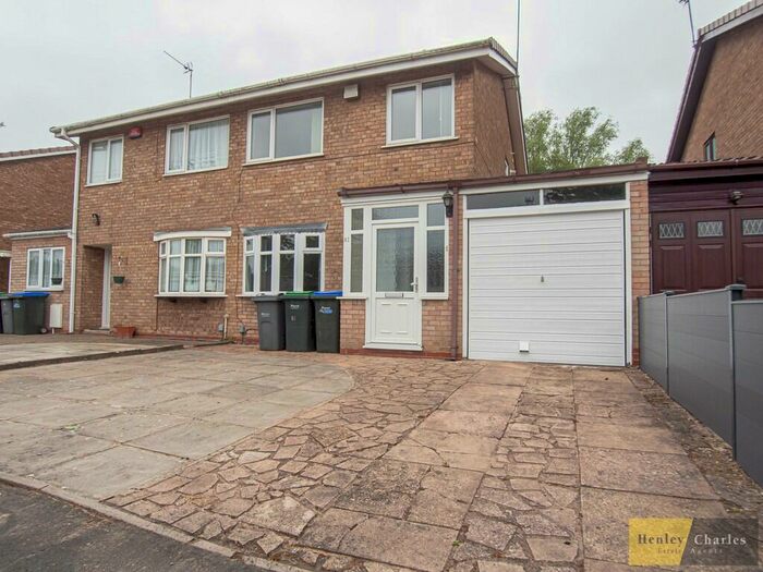 3 Bedroom Semi-Detached House To Rent In Walcot Drive, Great Barr, Birmingham, B43