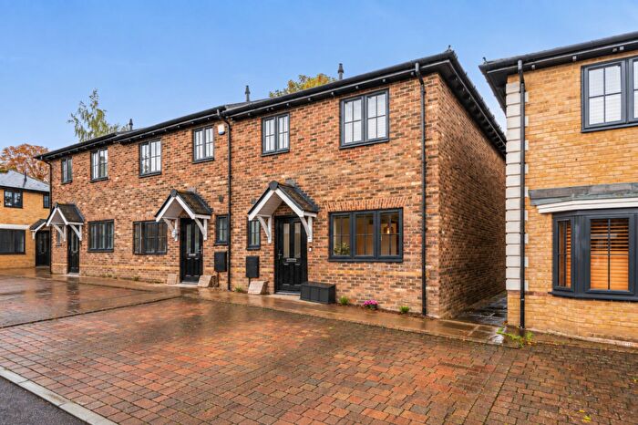 3 Bedroom End Of Terrace House For Sale In Woodside Mews, Gravesend, Kent., DA12
