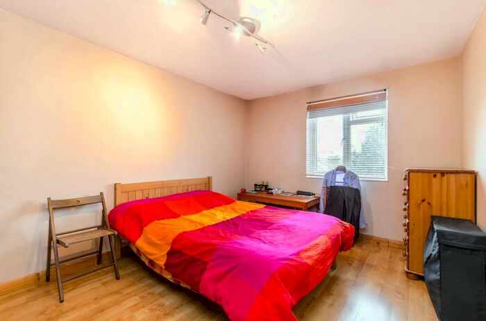 2 Bedroom Flat To Rent In Wantage Road, Lee, London, SE12