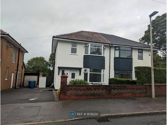 3 Bedroom Semi-Detached House To Rent In Whinney Lane, Blackburn, BB2