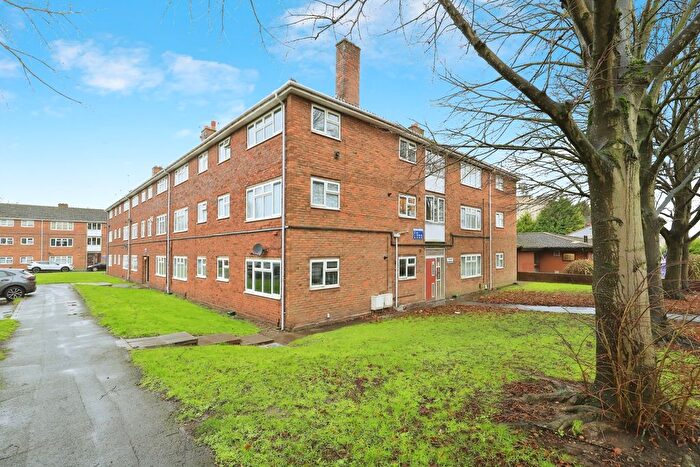 1 Bedroom Maisonette For Sale In Wolverhampton Street, Bilston, West Midlands, WV14