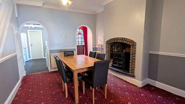 3 Bedroom Terraced House For Sale In Old Road, Ashton-In-Makerfield, Wigan, WN4