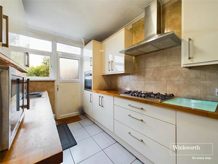 3 Bedroom Semi-Detached House For Sale In Farrer Road, Harrow, Middlesex, HA3