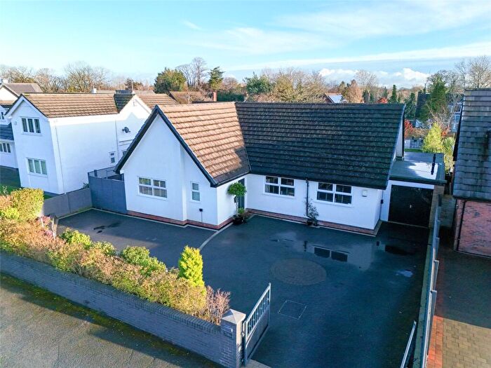 4 Bedroom Detached House For Sale In The Spinney, Heswall, Wirral, CH60