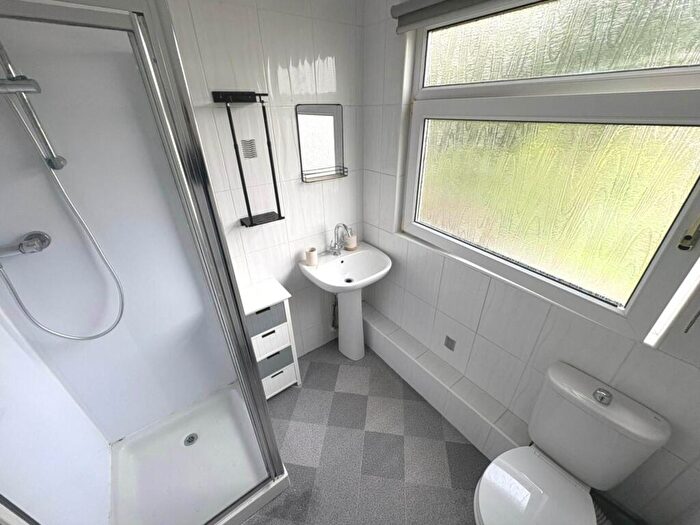 1 Bedroom Flat To Rent In Lounsdale Crescent, Paisley, PA2