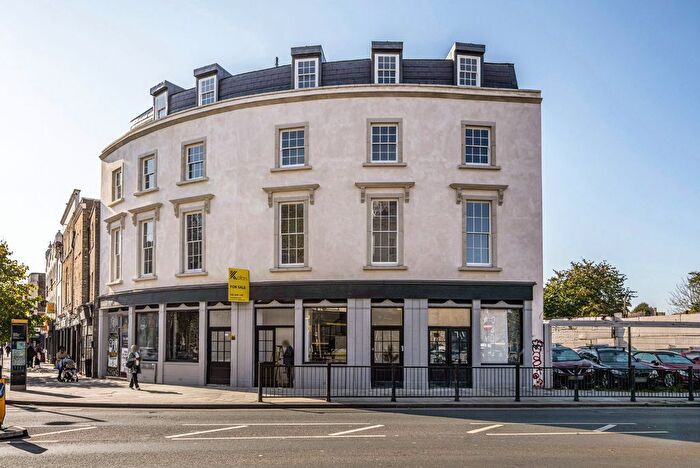 2 Bedroom Flat For Sale In Deptford High Street, London, SE8