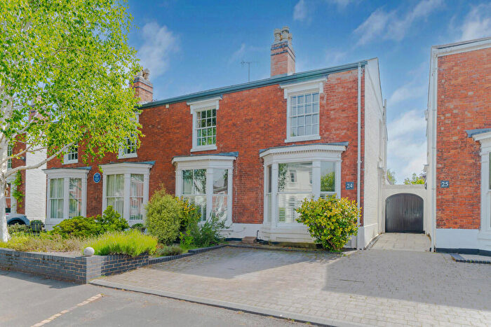 3 Bedroom Semi Detached House For Sale In Frederick Road, Edgbaston, B15