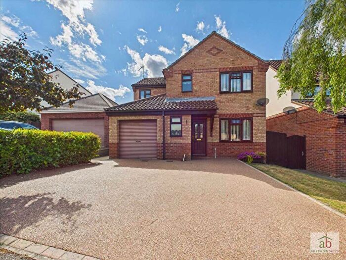 4 Bedroom Detached House For Sale In Brendon Drive, Rushmere St. Andrew, IP5