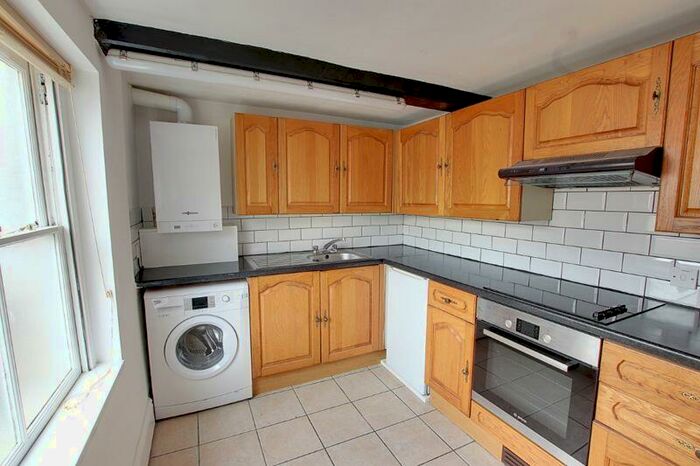 1 Bedroom Flat To Rent In Cross Street, Trowbridge, BA14