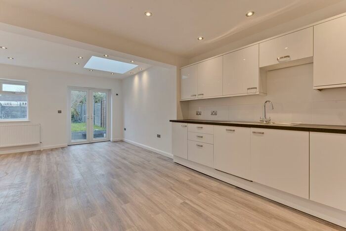 4 Bedroom Semi-Detached House To Rent In Northfield Road, Cobham, KT11