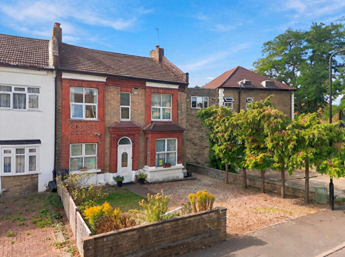 4 Bedroom Semi Detached House For Sale In Drayton Road, London, E11