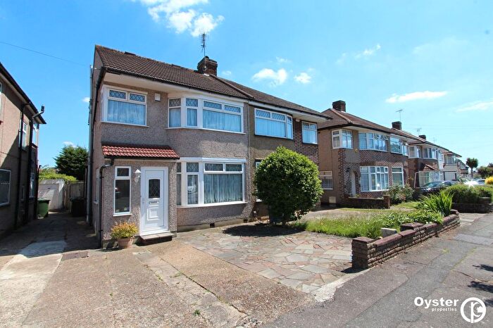 4 Bedroom Semi-Detached House To Rent In Elgin Avenue, Harrow, HA3