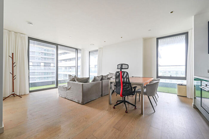 2 Bedroom Flat For Sale In Bagshaw Building, Canary Wharf, London, E14