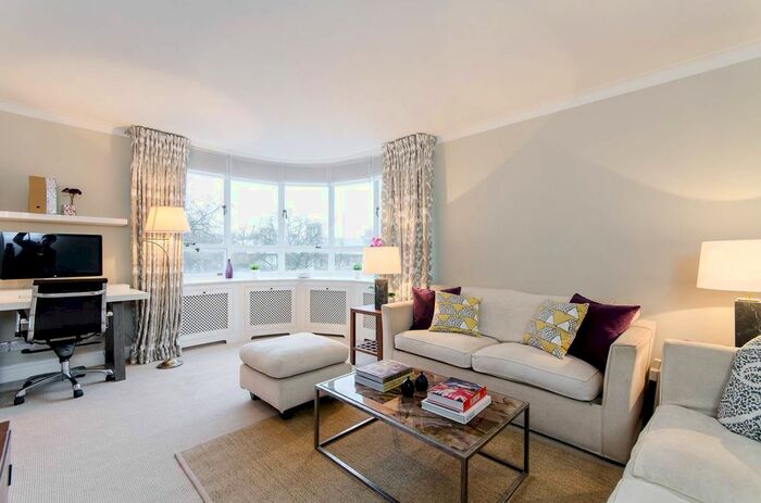 2 Bedroom Flat To Rent In Lower Sloane Street, Sloane Square, London, SW1W