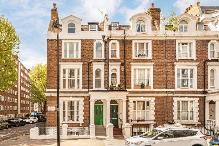3 Bedroom Flat To Rent In Colville Road, Notting Hill, W11