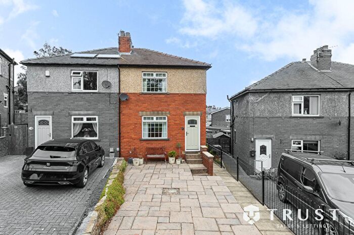 2 Bedroom Semi-Detached House To Rent In The Oval, Liversedge, WF15