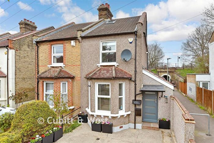 3 Bedroom Semi Detached House For Sale In Thayers Farm Road, Beckenham, Kent, BR3