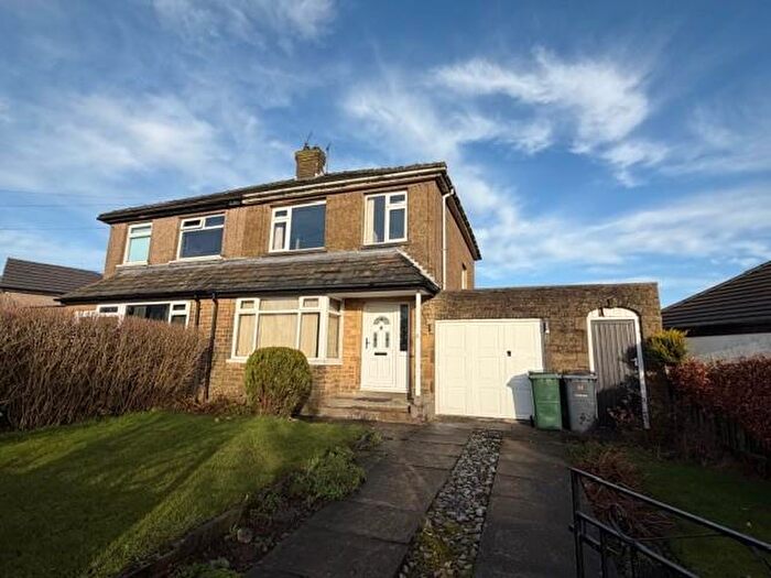 3 Bedroom Semi-Detached House To Rent In Uplands Close, Queensbury, Bradford, BD13