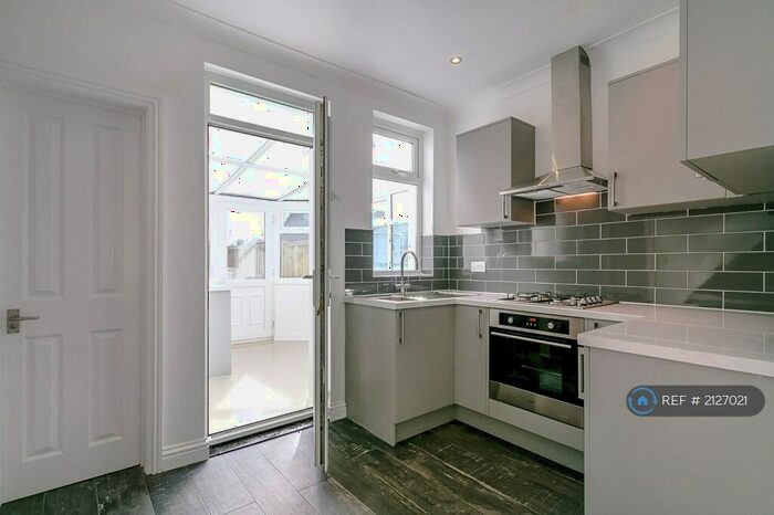 2 Bedroom End Of Terrace House To Rent In Regent Mount, Harrogate, HG1