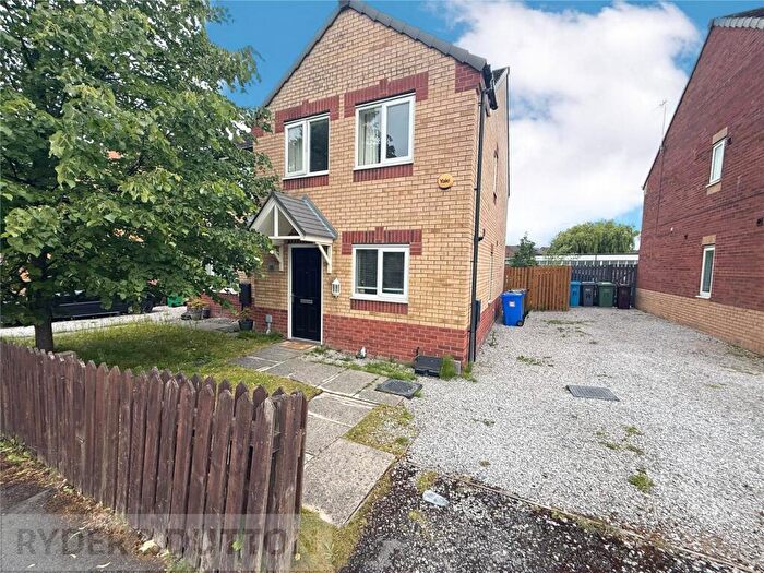 3 Bedroom Semi-Detached House To Rent In Frank Birchall Close, Manchester, Greater Manchester, M40