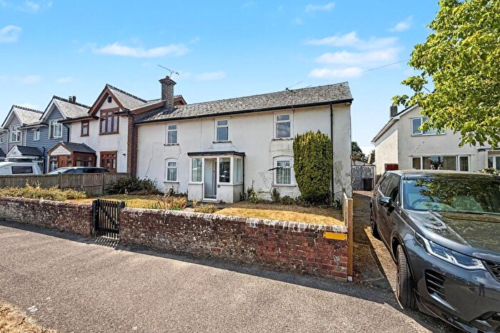 3 Bedroom End Of Terrace House For Sale In Ferndown, BH22