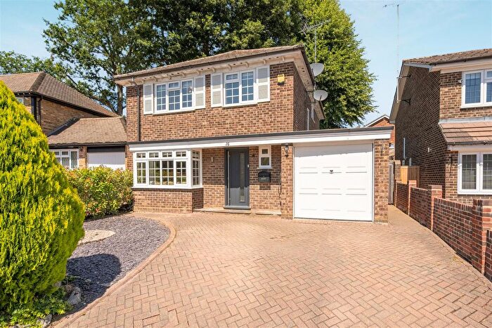 4 Bedroom Detached House For Sale In Newark Road, Windlesham, GU20