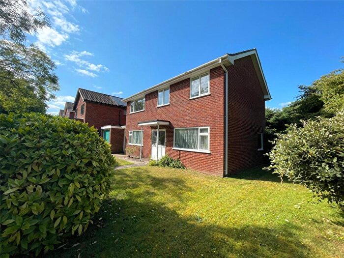 4 Bedroom Detached House For Sale In Stoke Road, Winchester, Hampshire, SO23