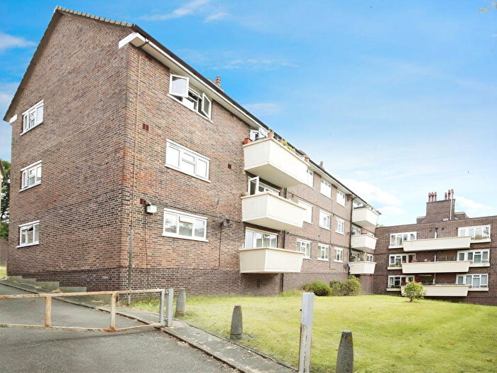 2 Bedroom Flat For Sale In Baizdon Road, Blackheath, London, SE3