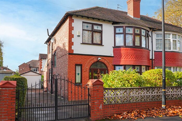 3 Bedroom Semi Detached House For Sale In Auburn Road, Old Trafford, M16