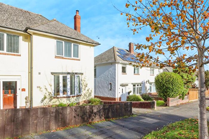 3 Bedroom End Of Terrace House For Sale In Moore Avenue, Bournemouth, BH11