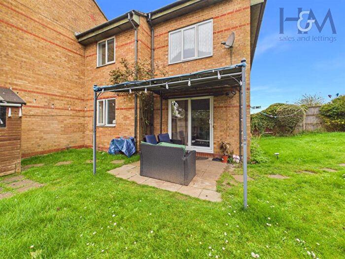 1 Bedroom Maisonette To Rent In Bradman Way, Stevenage, Hertfordshire, SG1