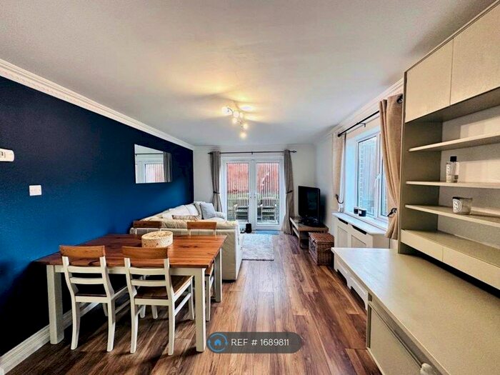 1 Bedroom Flat To Rent In Guildford Road, Surrey, GU12