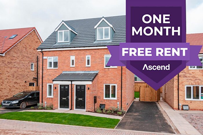 3 Bedroom Semi-Detached House To Rent In Sundowner Grove, Tipton, DY4