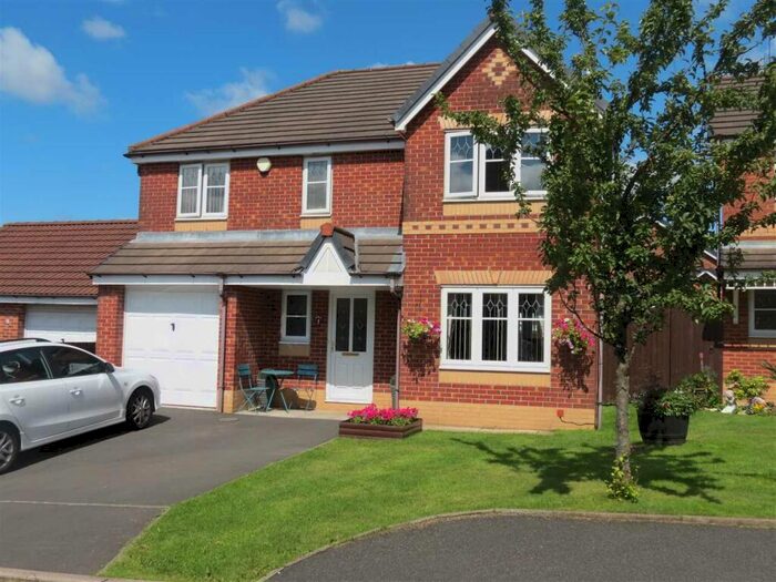 4 Bedroom Detached House To Rent In St Lucia Close, Darwen, BB3