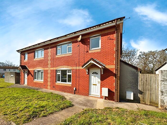 3 Bedroom House To Rent In Ty Rhiw, Taffs Well, Cardiff, CF15