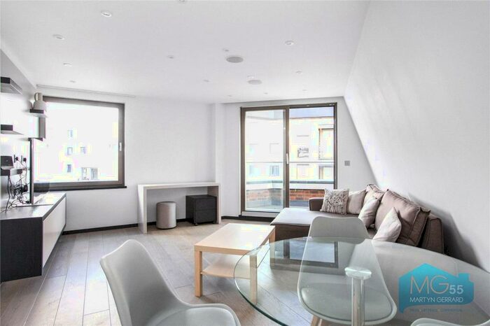2 Bedroom Apartment To Rent In Holmes Road, Kentish Town, London, NW5