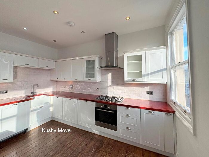 2 Bedroom Maisonette To Rent In Saltoun Road, London, SW2