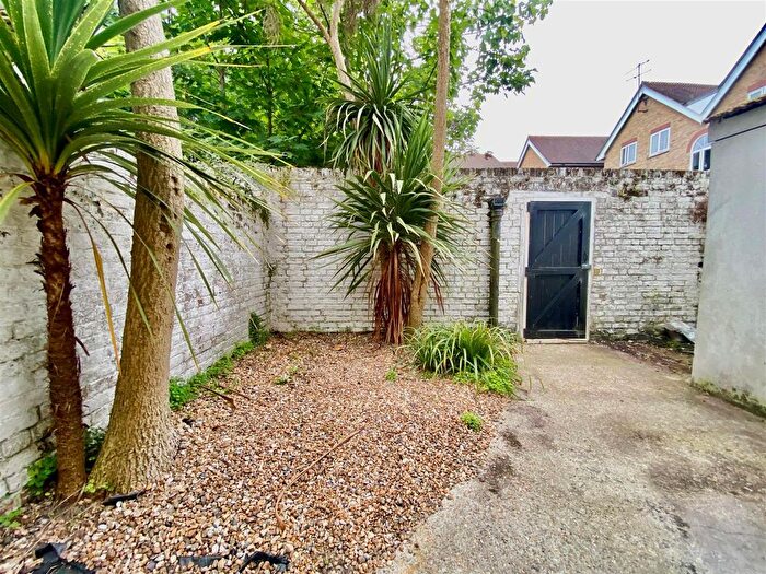 Property To Rent In Christchurch Road, Worthing, BN11