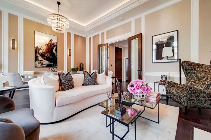 2 Bedroom Flat To Rent In Prince Of Wales Terrace, Kensington, London, W8