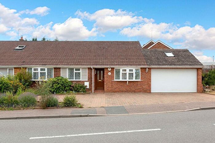 3 Bedroom Bungalow For Sale In Oakfield Avenue, Hitchin, SG4