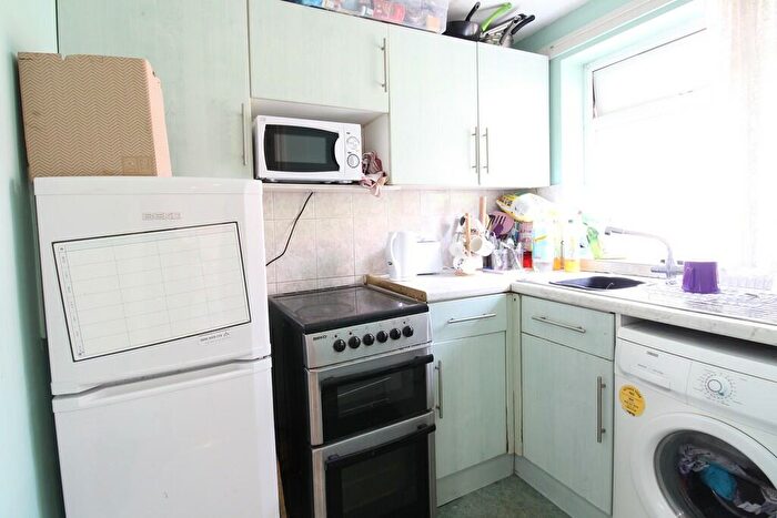 1 Bedroom Flat To Rent In Lawn Road, Southampton, SO17