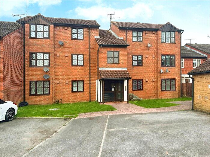 1 Bedroom Apartment For Sale In Bridlington Spur, Slough, Berkshire, SL1