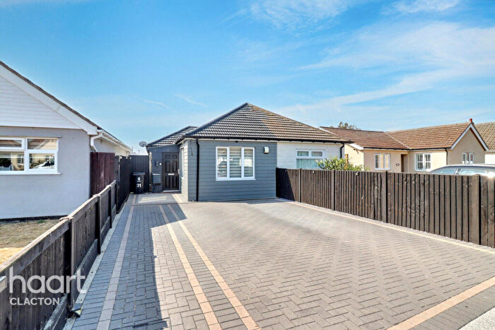 2 Bedroom Semi-Detached Bungalow For Sale In The Avenue, Clacton-On-Sea, CO15