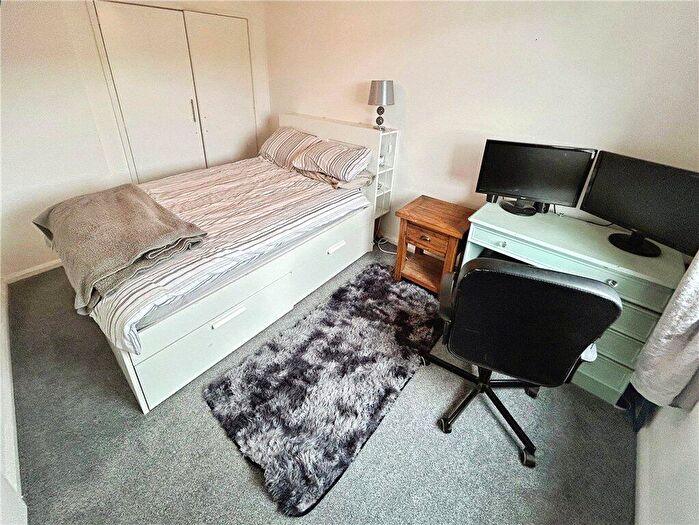 2 Bedroom Apartment To Rent In Broadwater Road, Romsey, Hampshire, SO51