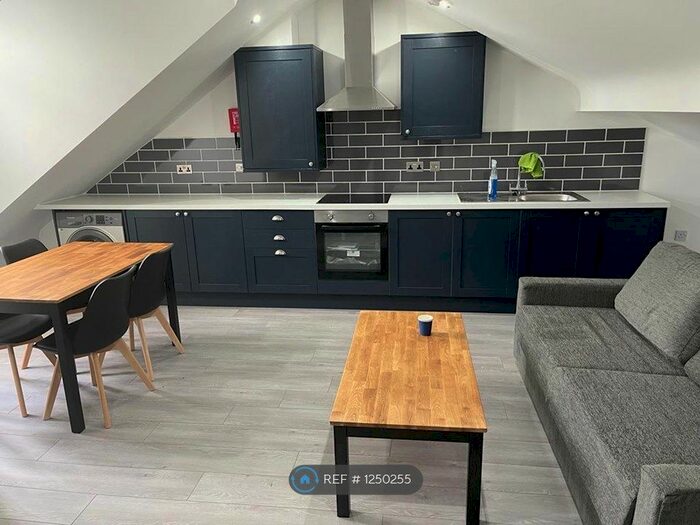 1 Bedroom Flat To Rent In Tynwald Hill, Liverpool, L13