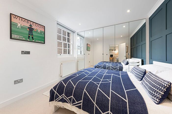 2 Bedroom Flat To Rent In Bermondsey Street, London, SE1