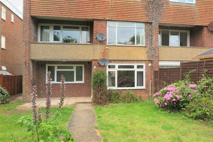 3 Bedroom Apartment To Rent In Weydon Lane, Farnham, Surrey, GU9