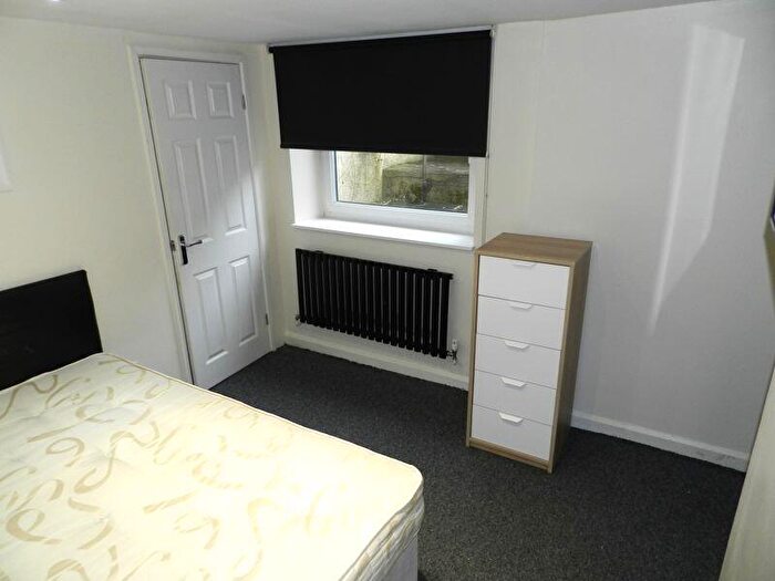 5 Bedroom Terraced House For Sale In Headingley Avenue, Leeds, LS6