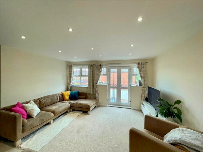2 Bedroom Flat To Rent In Bressay Drive, Mill Hill, NW7