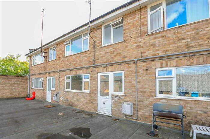 3 Bedroom Property To Rent In Churchill Way, Burton Latimer, NN15